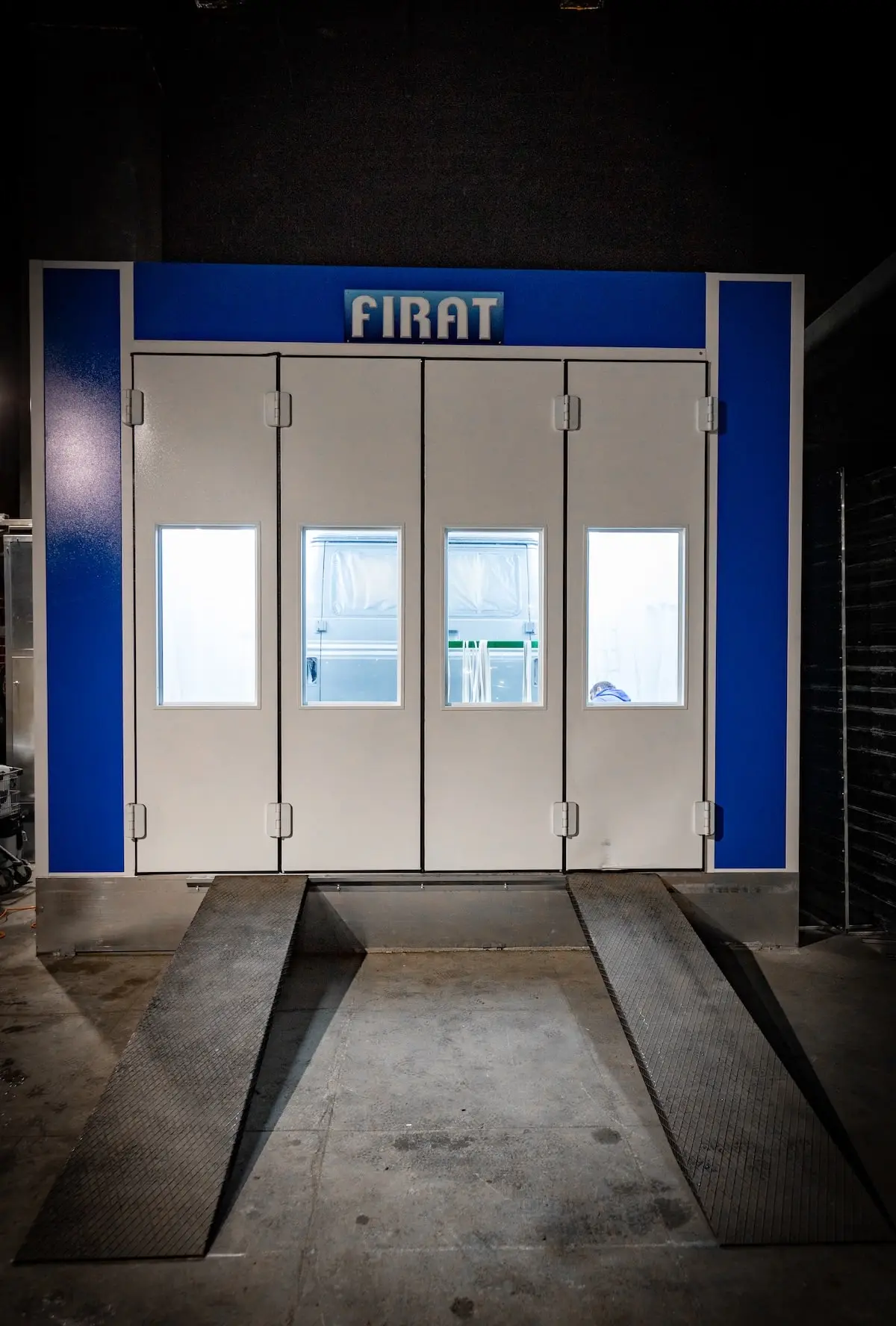 Cabină de vopsit FIRAT Cluj-Napoca - vopsitorie auto profesională